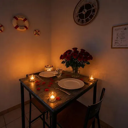 Holiday home La Bulle Romantique, T2, 2p, Terrasse, Jacuzzi *