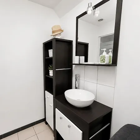 La Bulle Romantique, T2, 2p, Terrasse, Jacuzzi