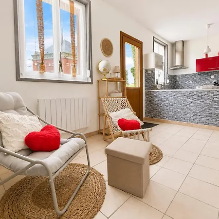 Holiday home La Bulle Romantique, T2, 2p, Terrasse, Jacuzzi *