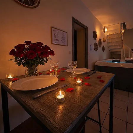 La Bulle Romantique, T2, 2p, Terrasse, Jacuzzi Moreuil