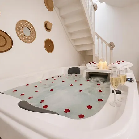 La Bulle Romantique, T2, 2p, Terrasse, Jacuzzi * Moreuil