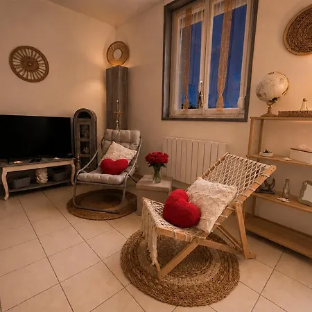 Holiday home La Bulle Romantique, T2, 2p, Terrasse, Jacuzzi Moreuil