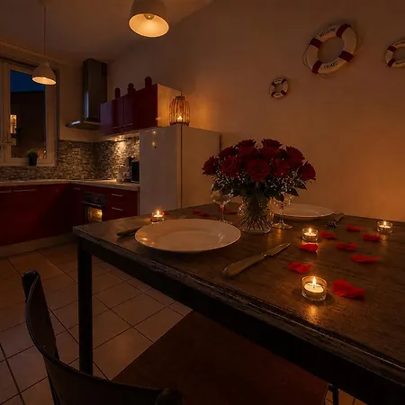 La Bulle Romantique, T2, 2p, Terrasse, Jacuzzi Holiday home *